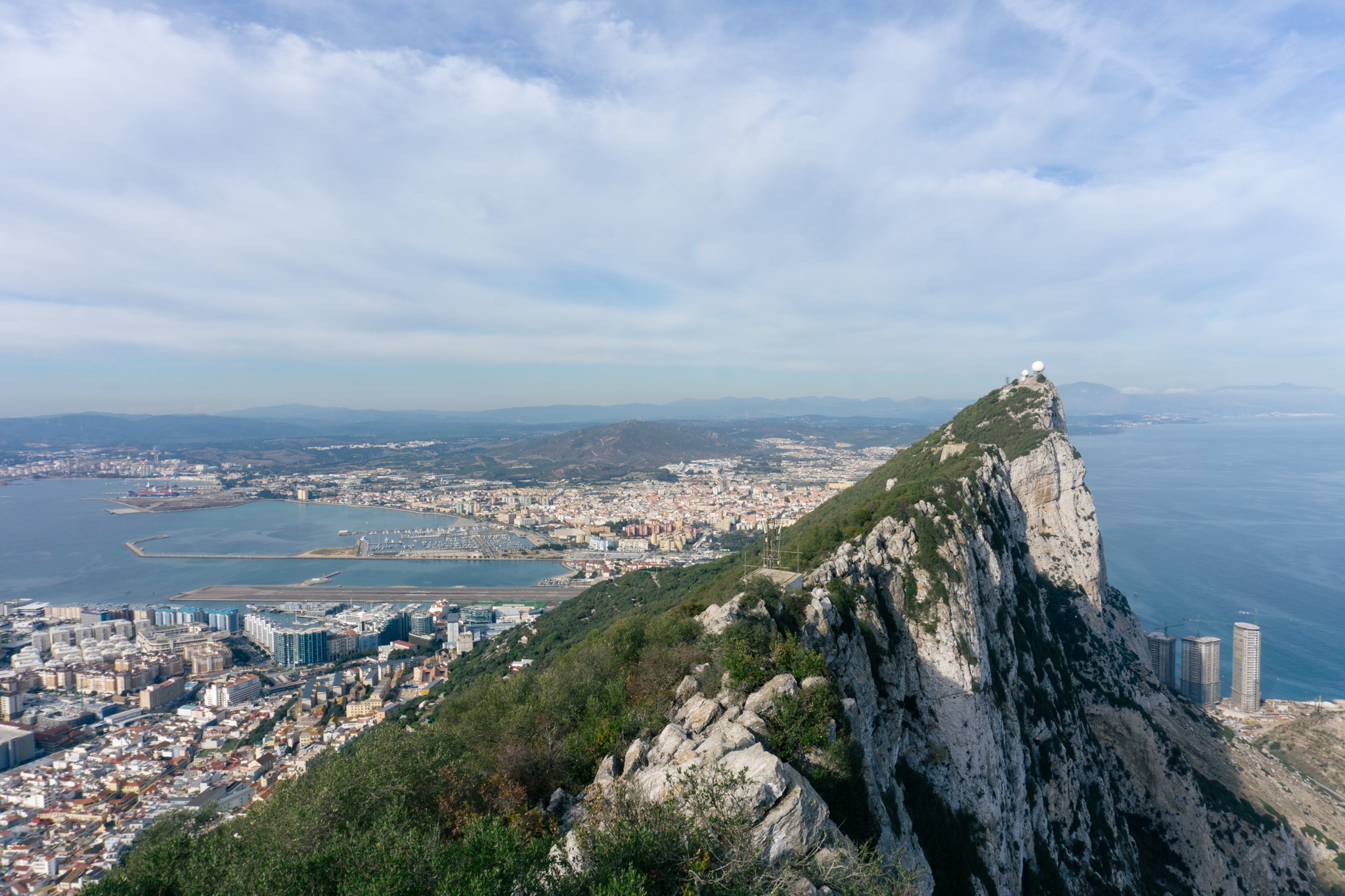 Der Fels von Gibraltar vor La Linea